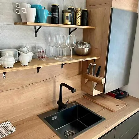 Atico Abuhardillado Imak * 哈卡