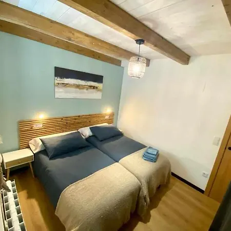 Atico Abuhardillado Imak Lägenhet Jaca