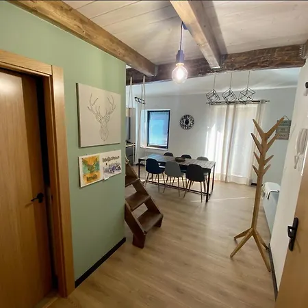 Atico Abuhardillado Imak 哈卡