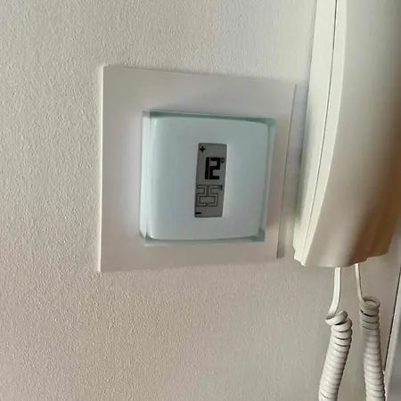 Atico Abuhardillado Imak 公寓 *